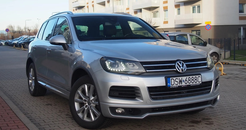 Volkswagen Touareg cena 64500 przebieg: 345000, rok produkcji 2012 z Świdnica małe 379